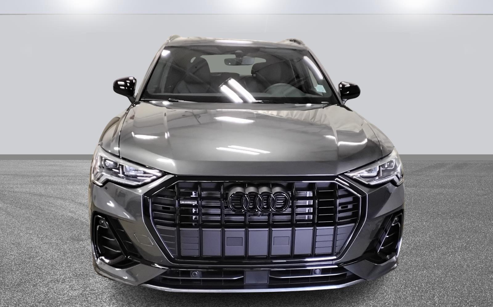 2025 Audi Q3 S line Premium Plus photo 2