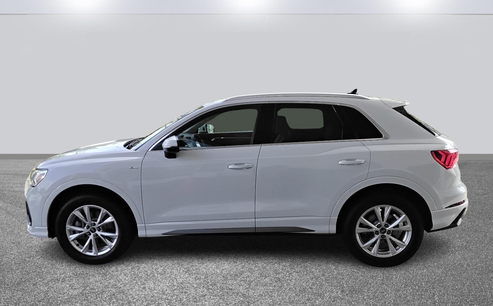 2024 Audi Q3 S line Premium Plus