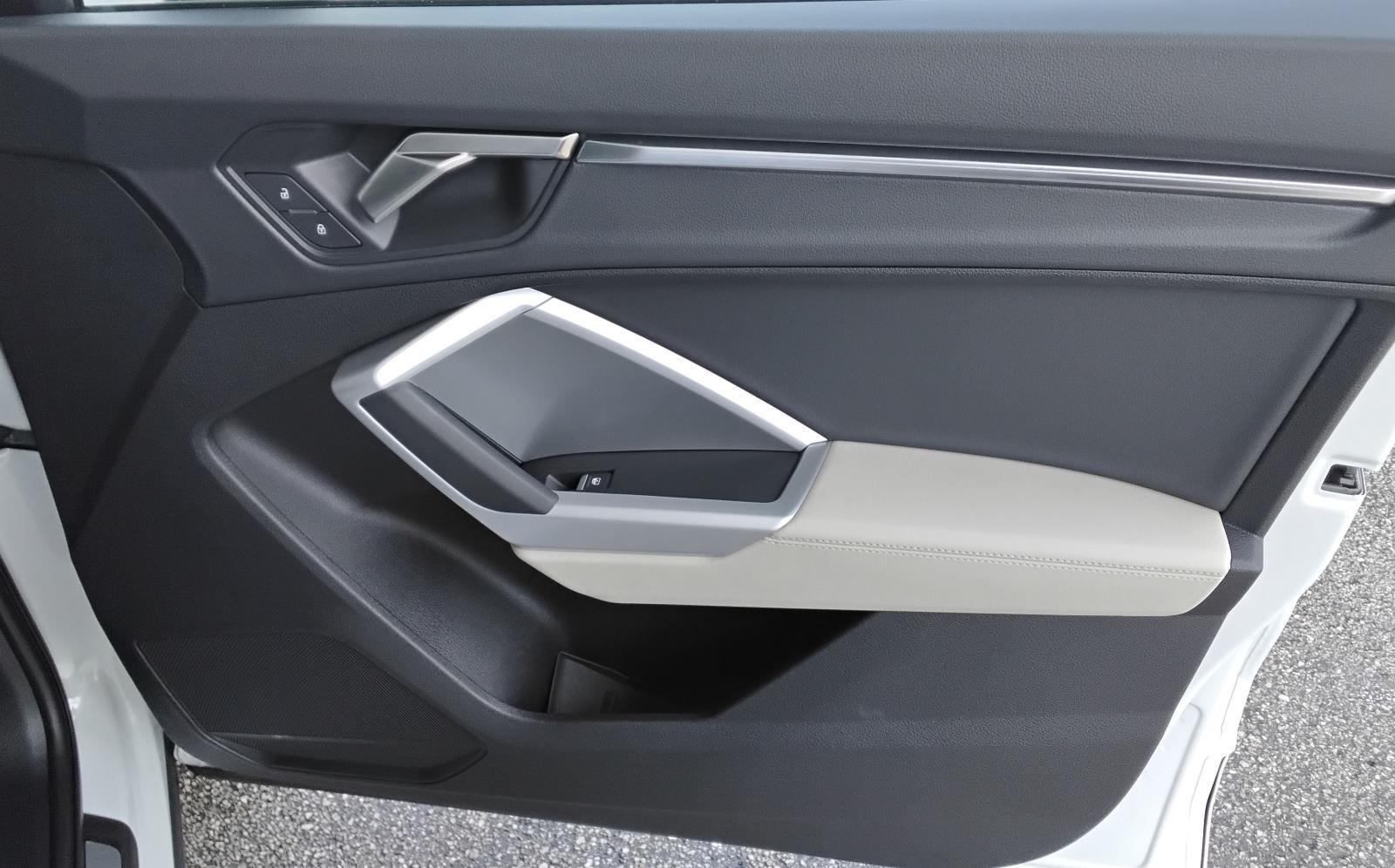 2024 Audi Q3 S line Premium Plus