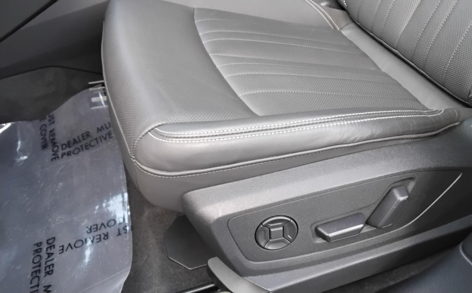 2024 Audi Q8 e-tron Premium Plus