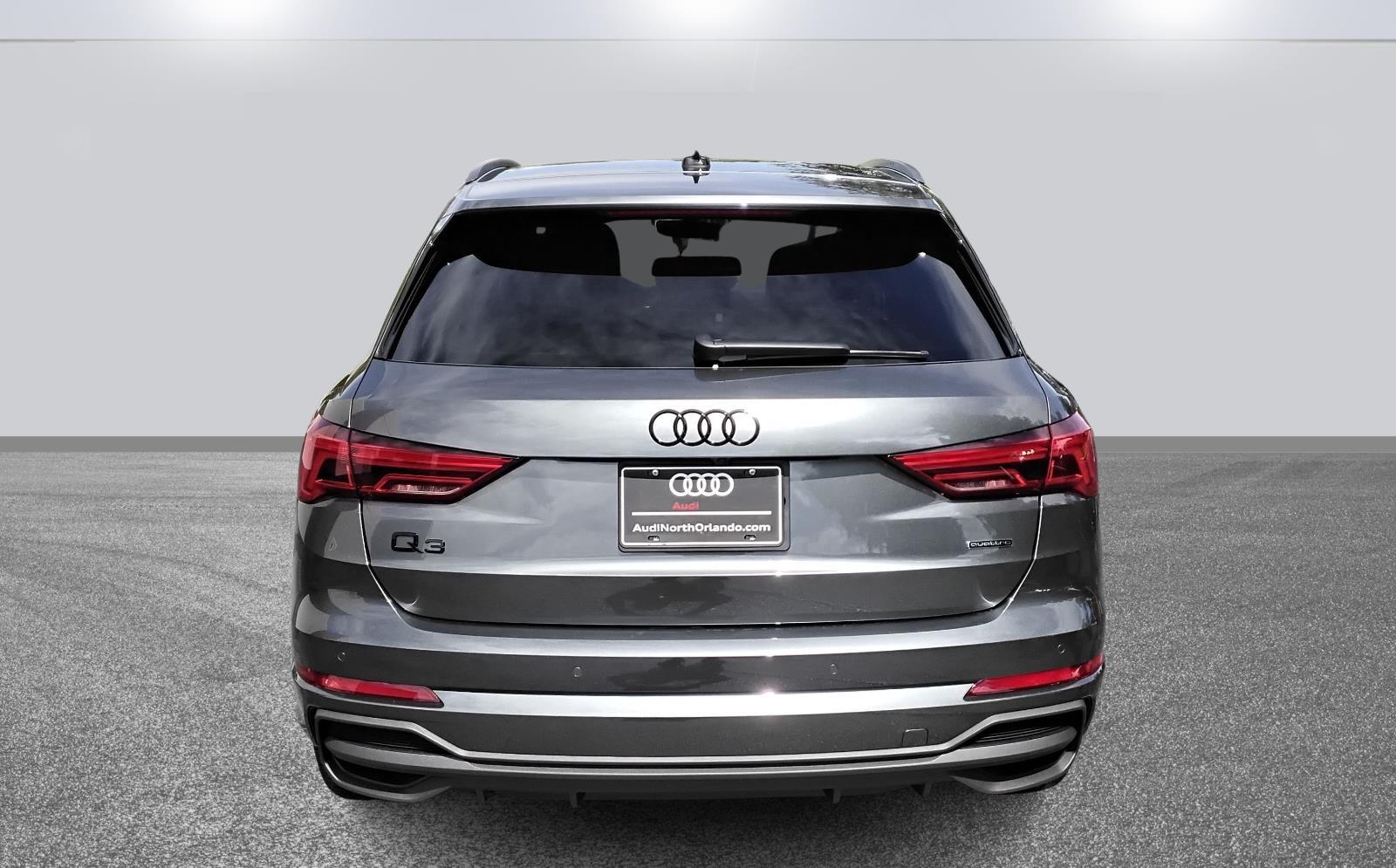 2025 Audi Q3 S line Premium Plus photo 4