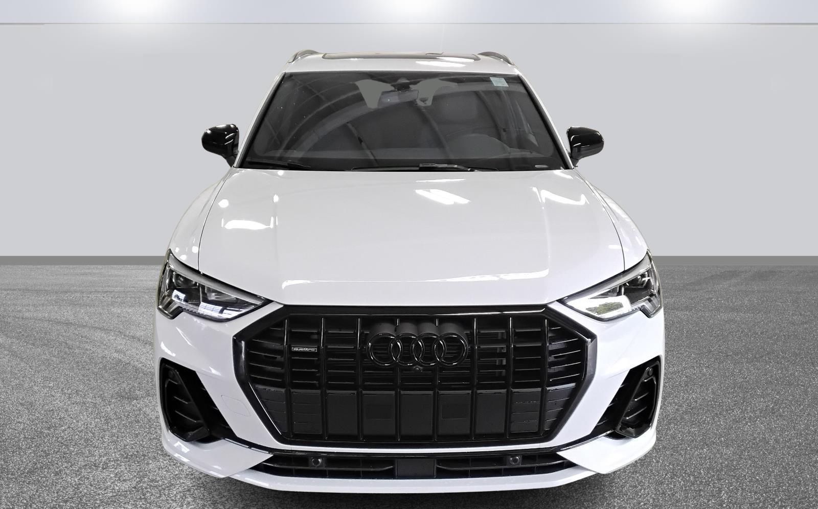2025 Audi Q3 S line Premium Plus photo 2