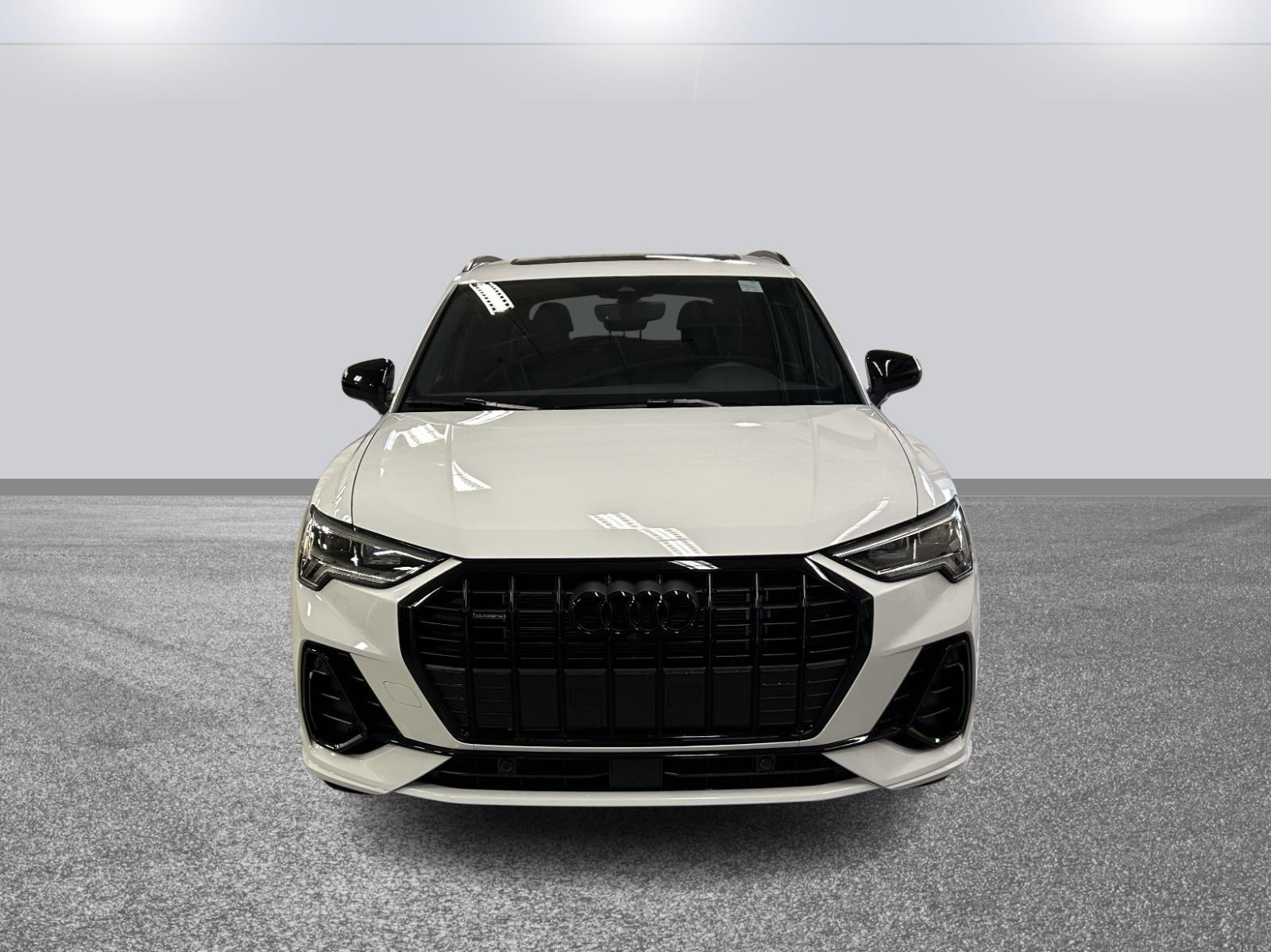 2025 Audi Q3 S line Premium Plus photo 2