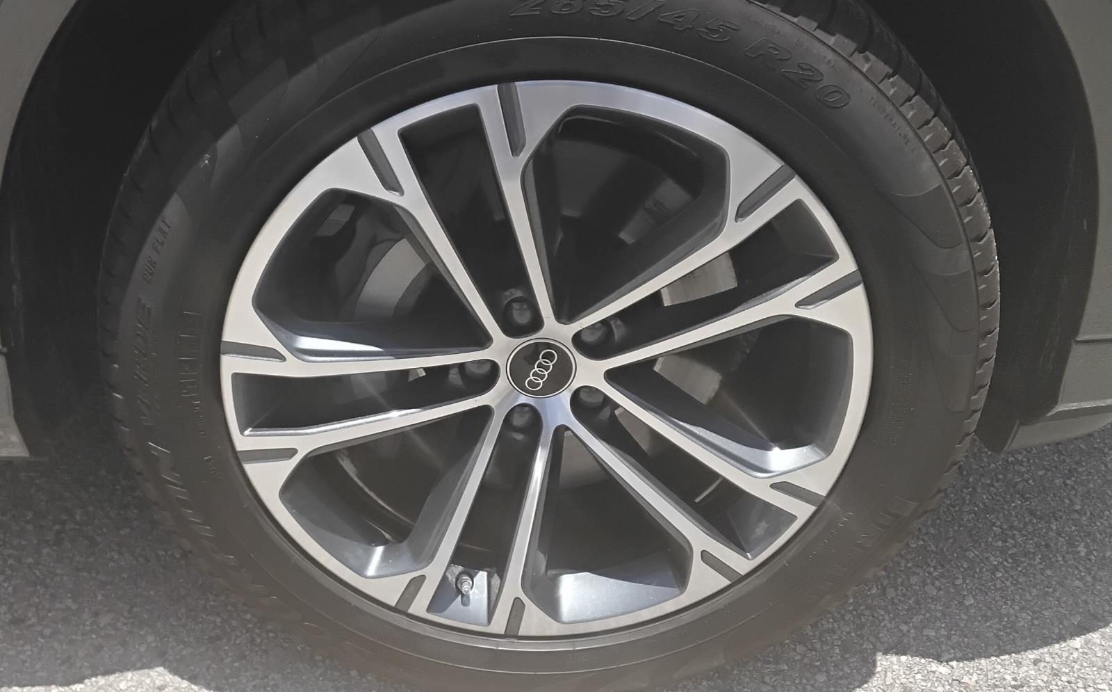 2025 Audi Q7 Premium Plus