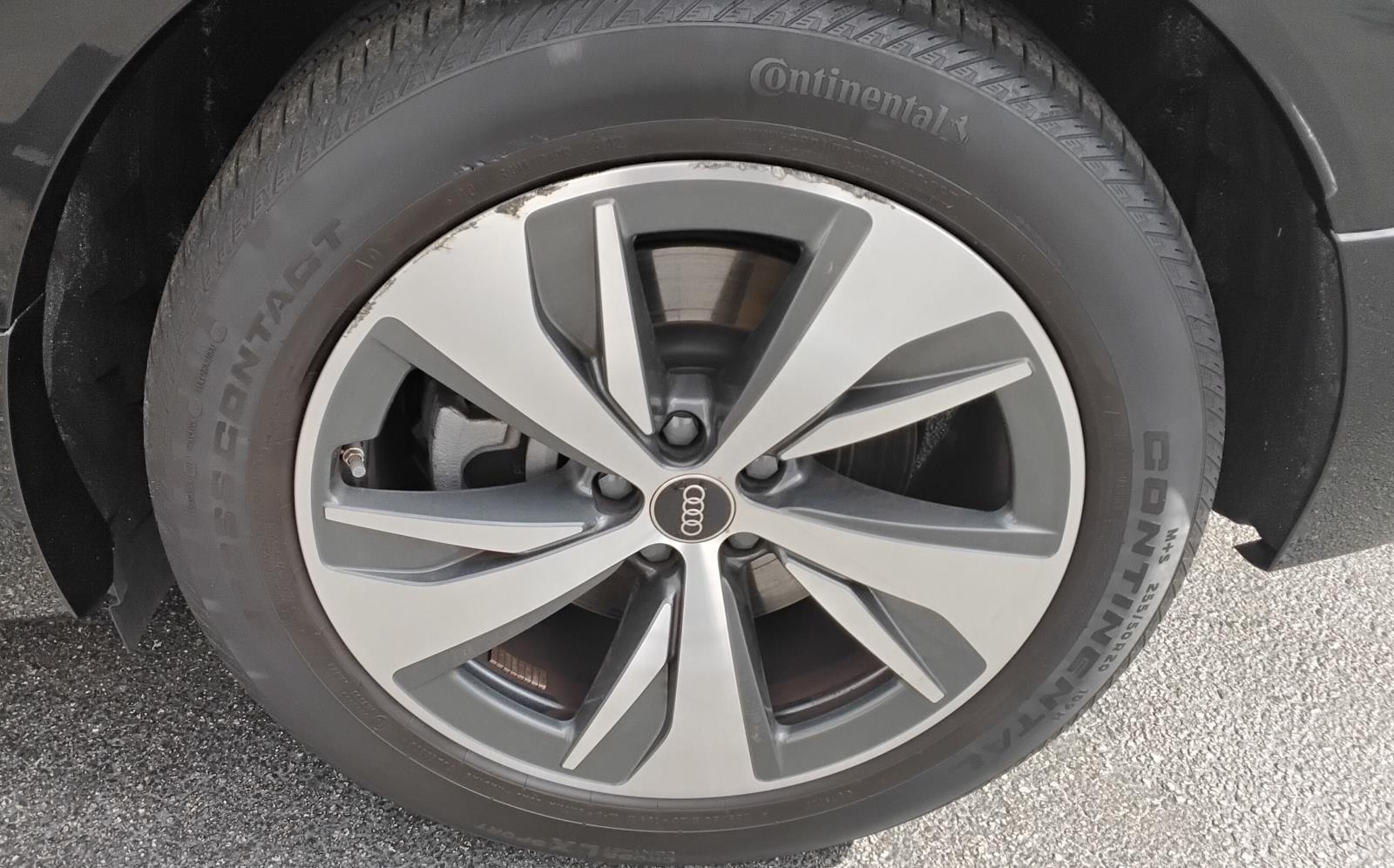 2024 Audi Q8 e-tron Sportback S line Premium Plus