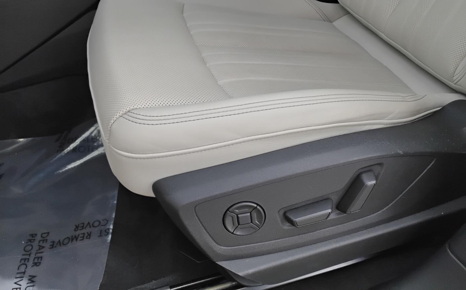 2024 Audi Q8 e-tron Sportback S line Premium Plus