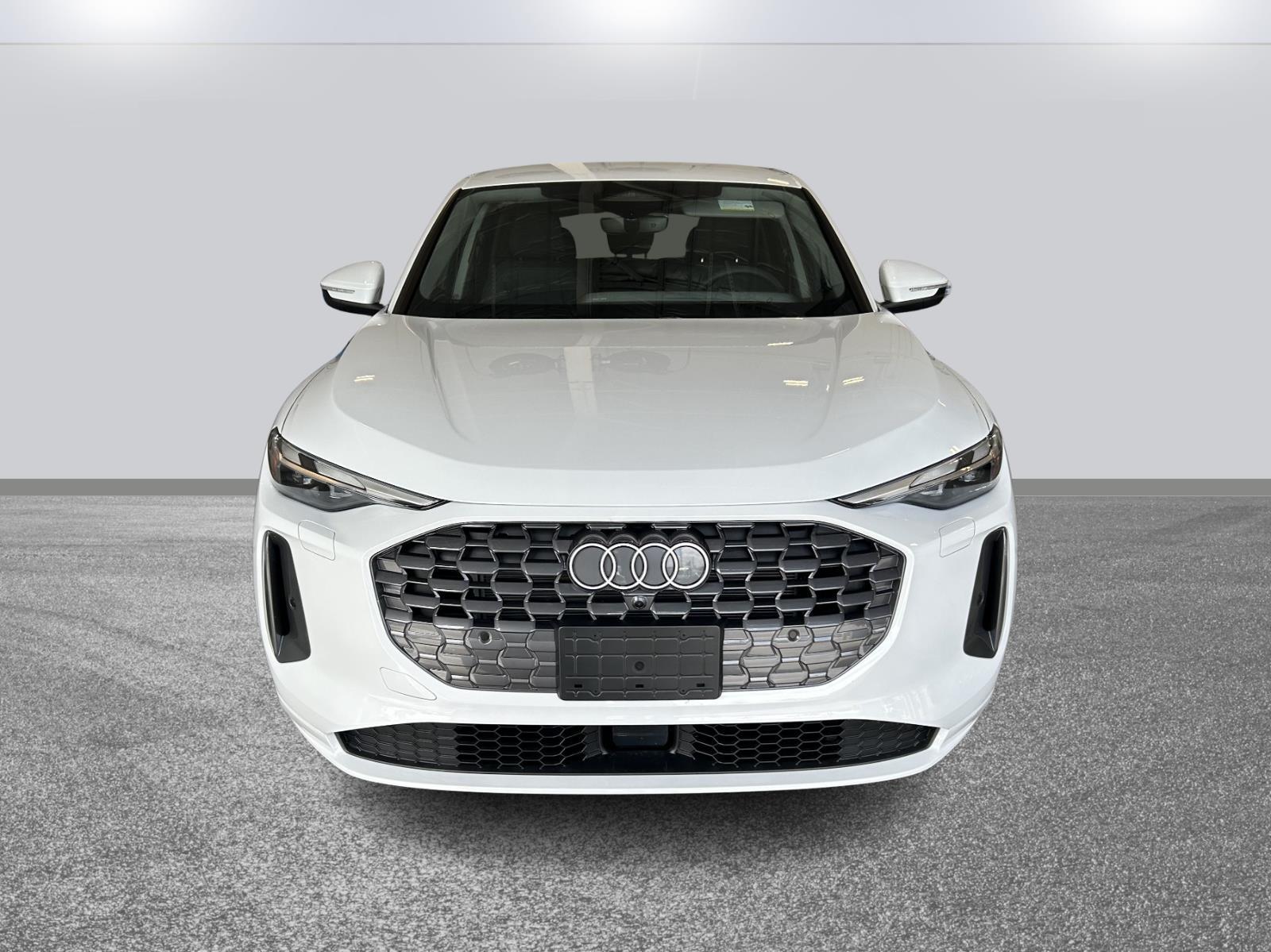 2025 Audi Q5 Premium photo 2