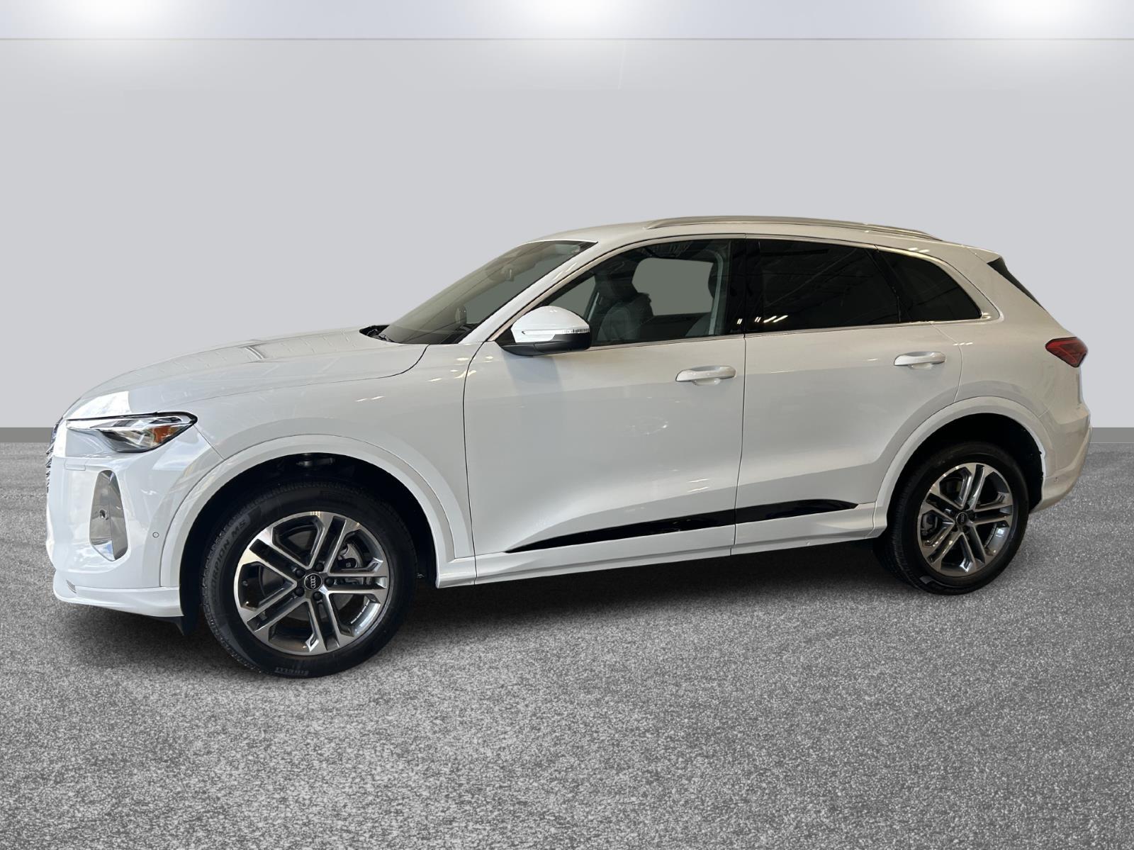 2025 Audi Q5 Premium photo 3
