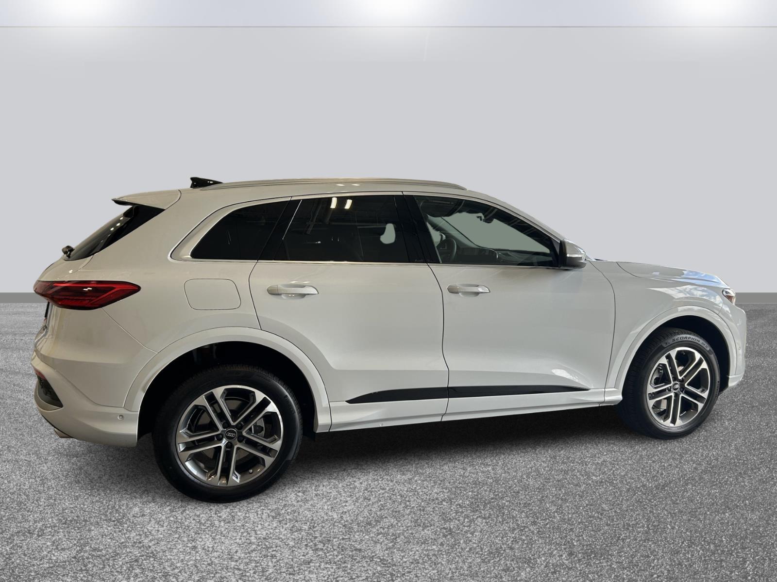 2025 Audi Q5 Premium photo 4