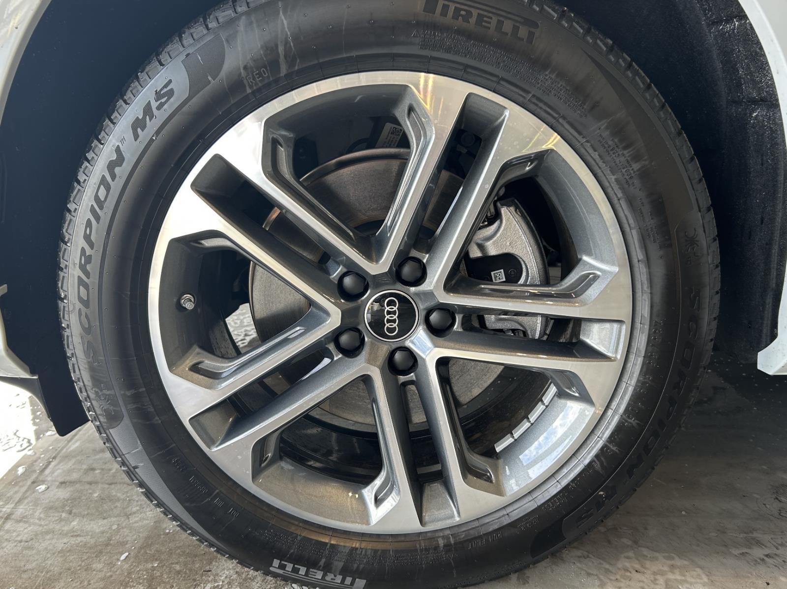 2025 Audi Q5 Premium