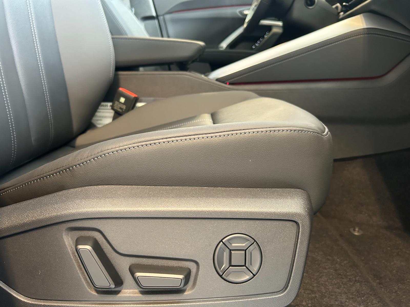 2025 Audi Q5 Premium