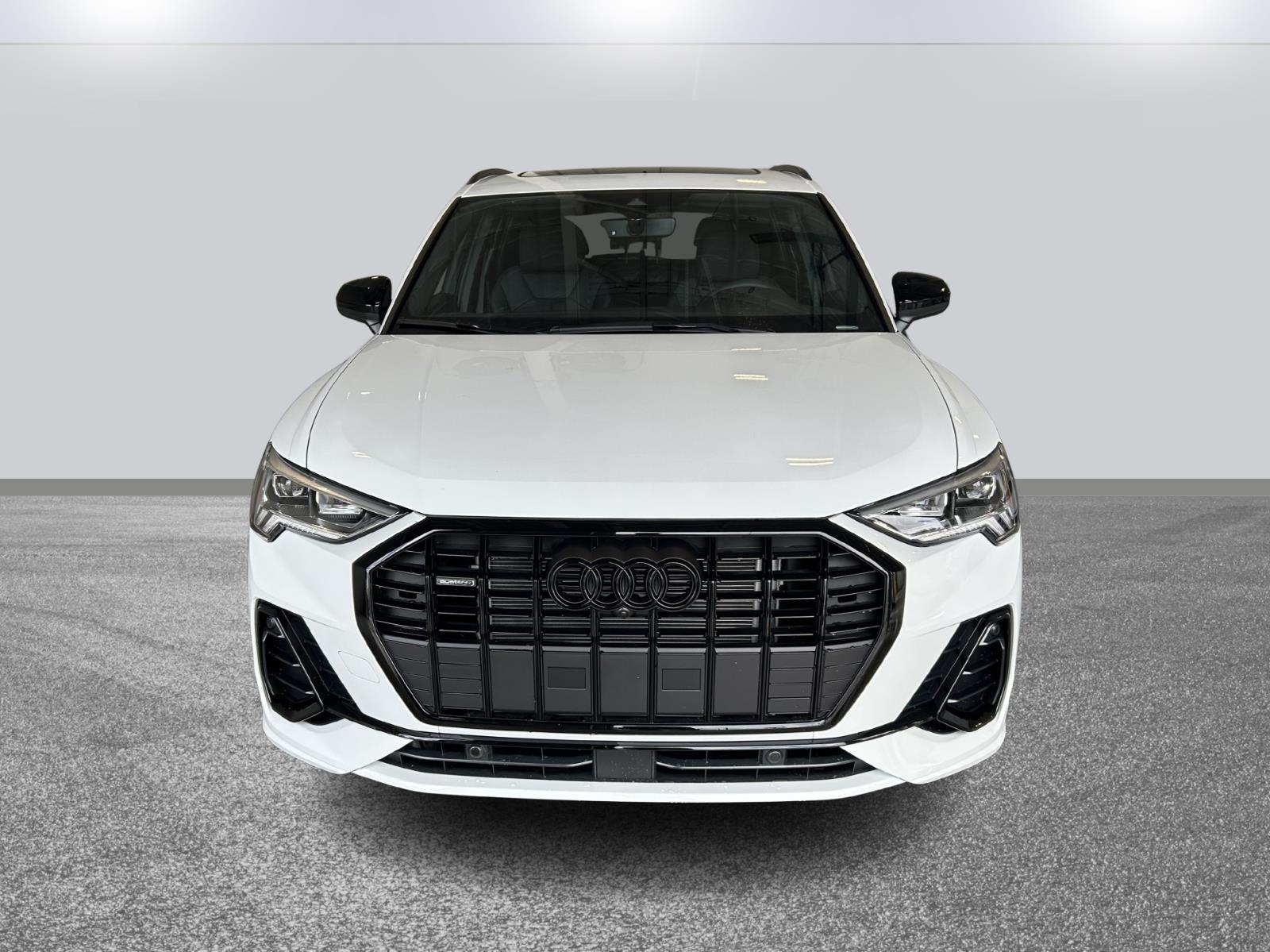 2025 Audi Q3 S line Premium Plus photo 2