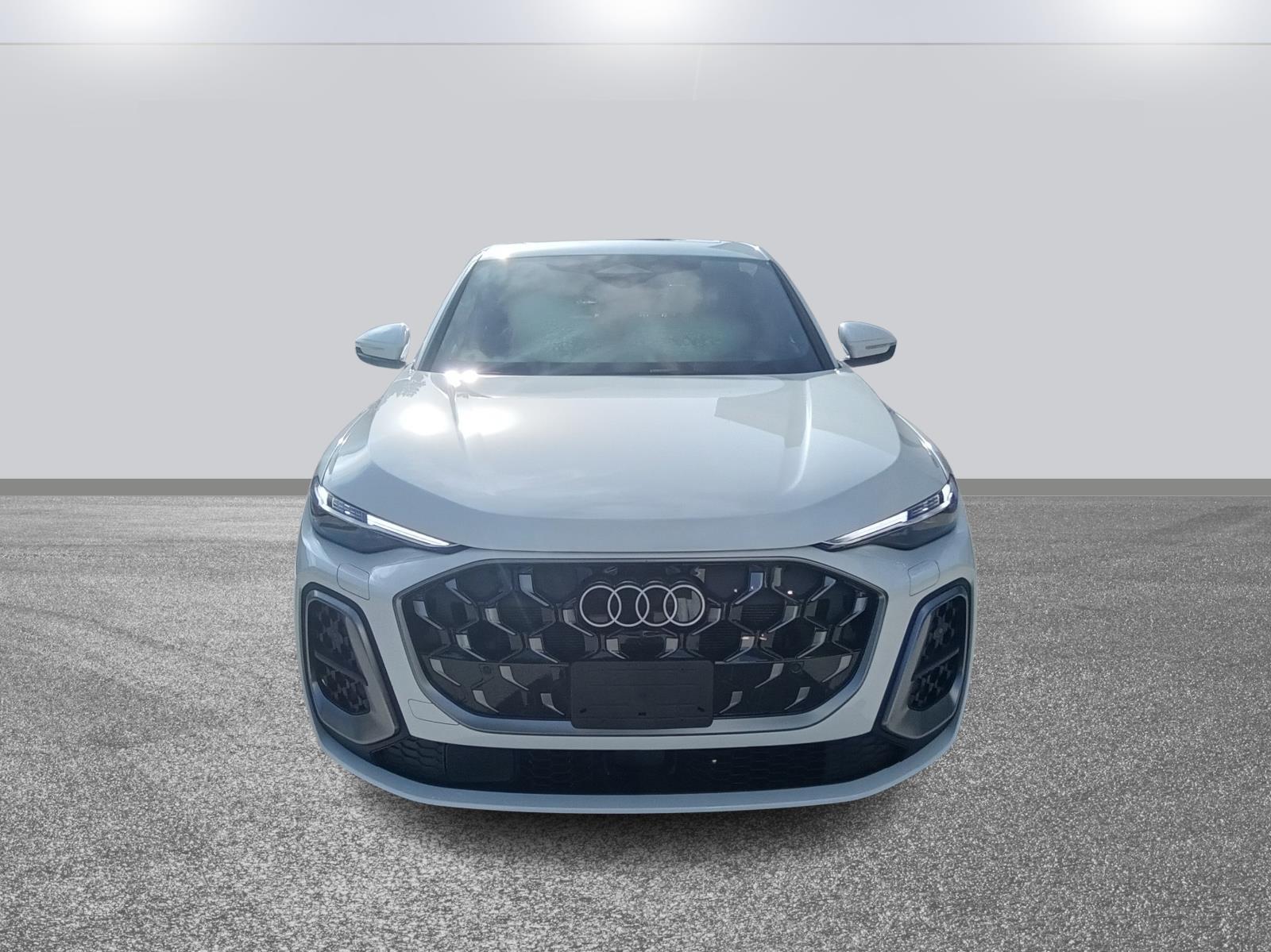 2025 Audi Q5 Sportback Premium Plus photo 2