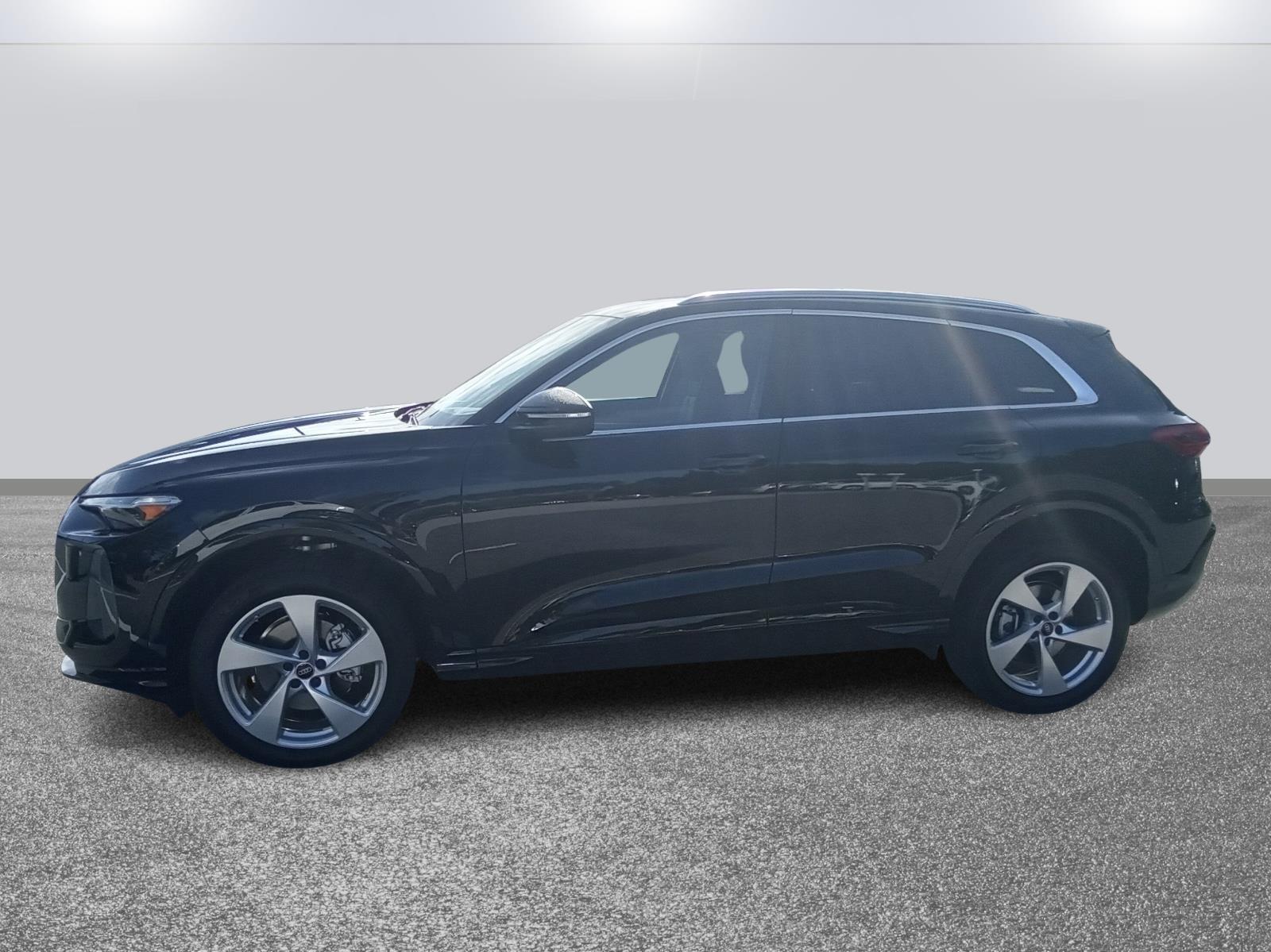 2025 Audi Q5 Premium Plus photo 3