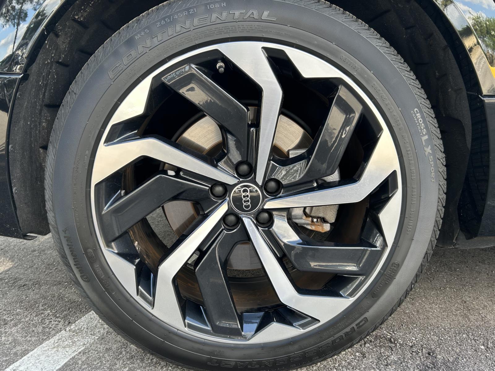 2024 Audi Q8 e-tron Premium Plus