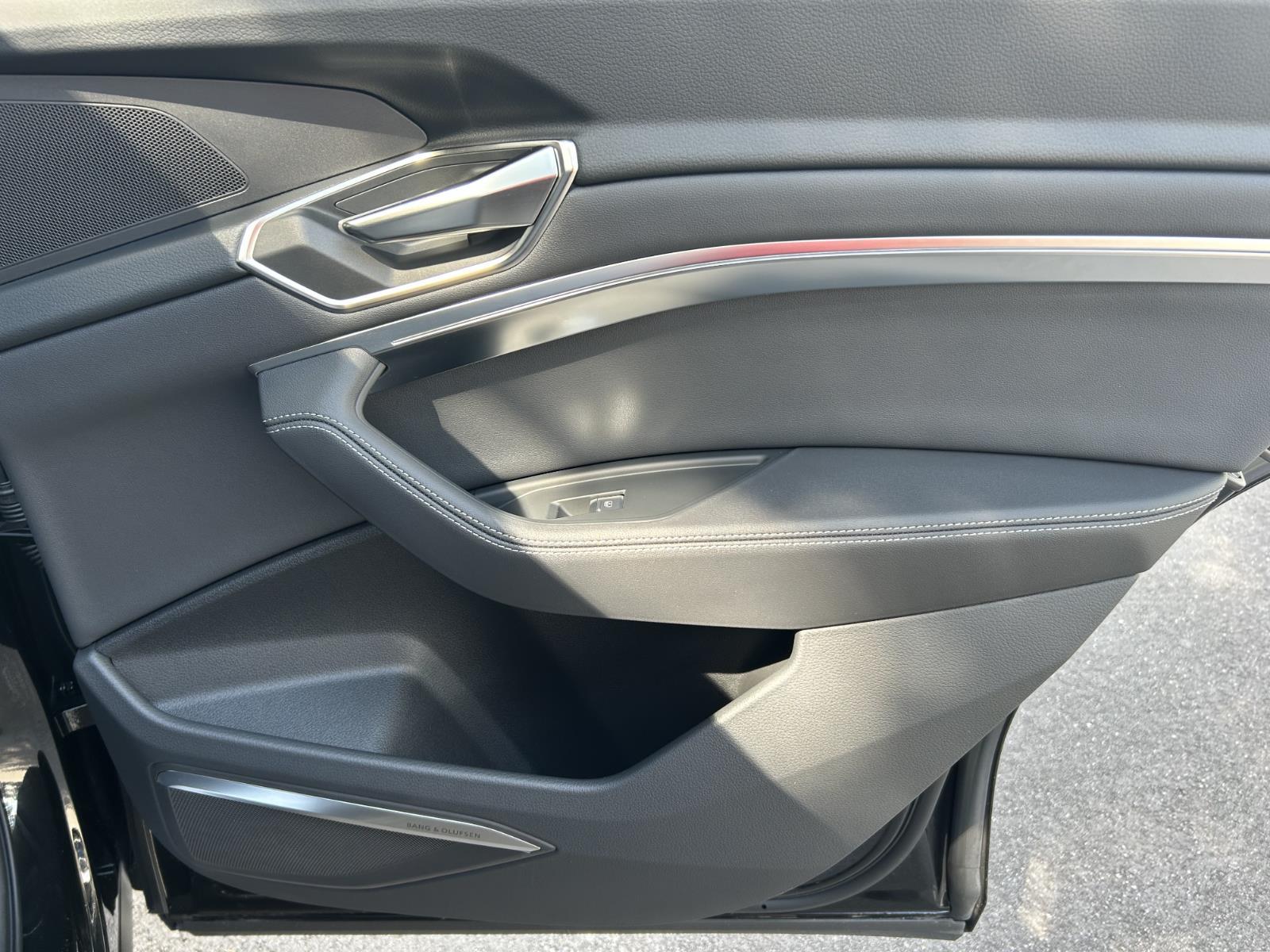 2024 Audi Q8 e-tron Premium Plus
