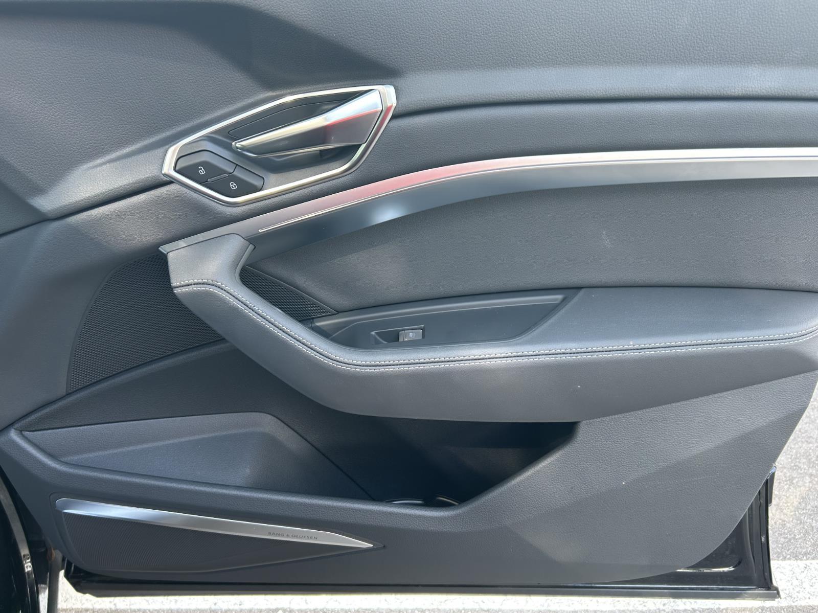 2024 Audi Q8 e-tron Premium Plus