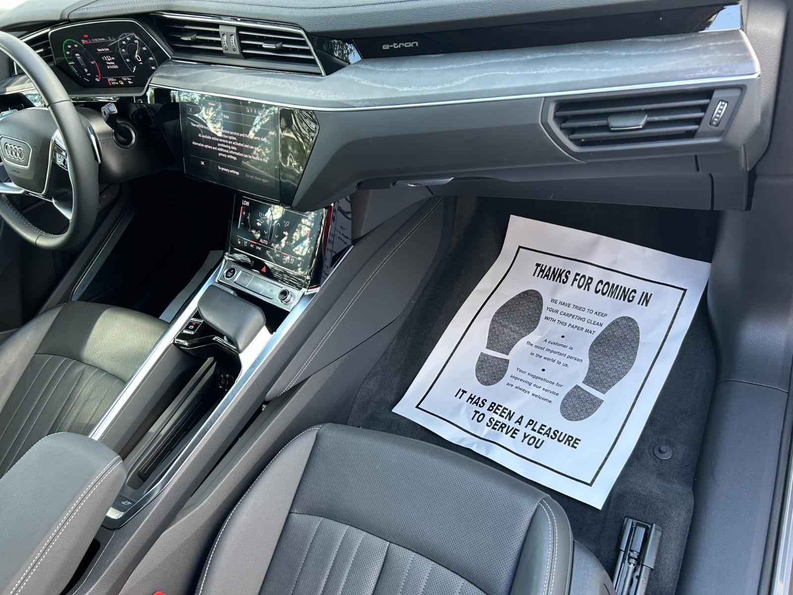 2024 Audi Q8 e-tron Premium Plus