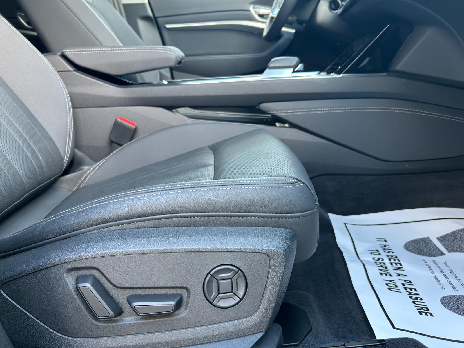 2024 Audi Q8 e-tron Premium Plus