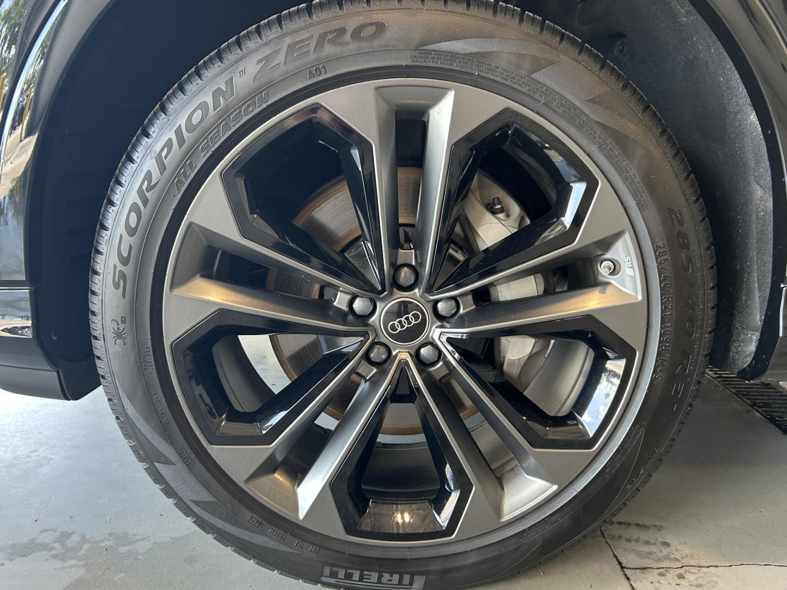 2025 Audi Q7 Premium Plus