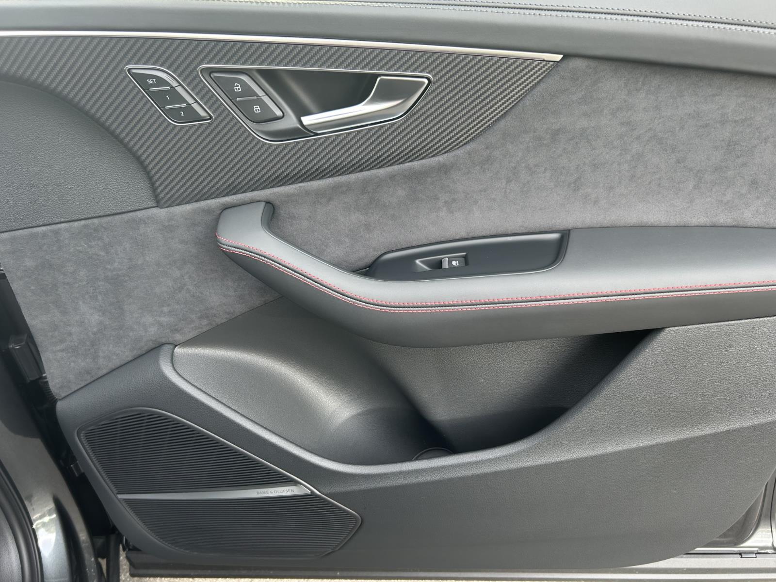 2026 Audi SQ7 Prestige