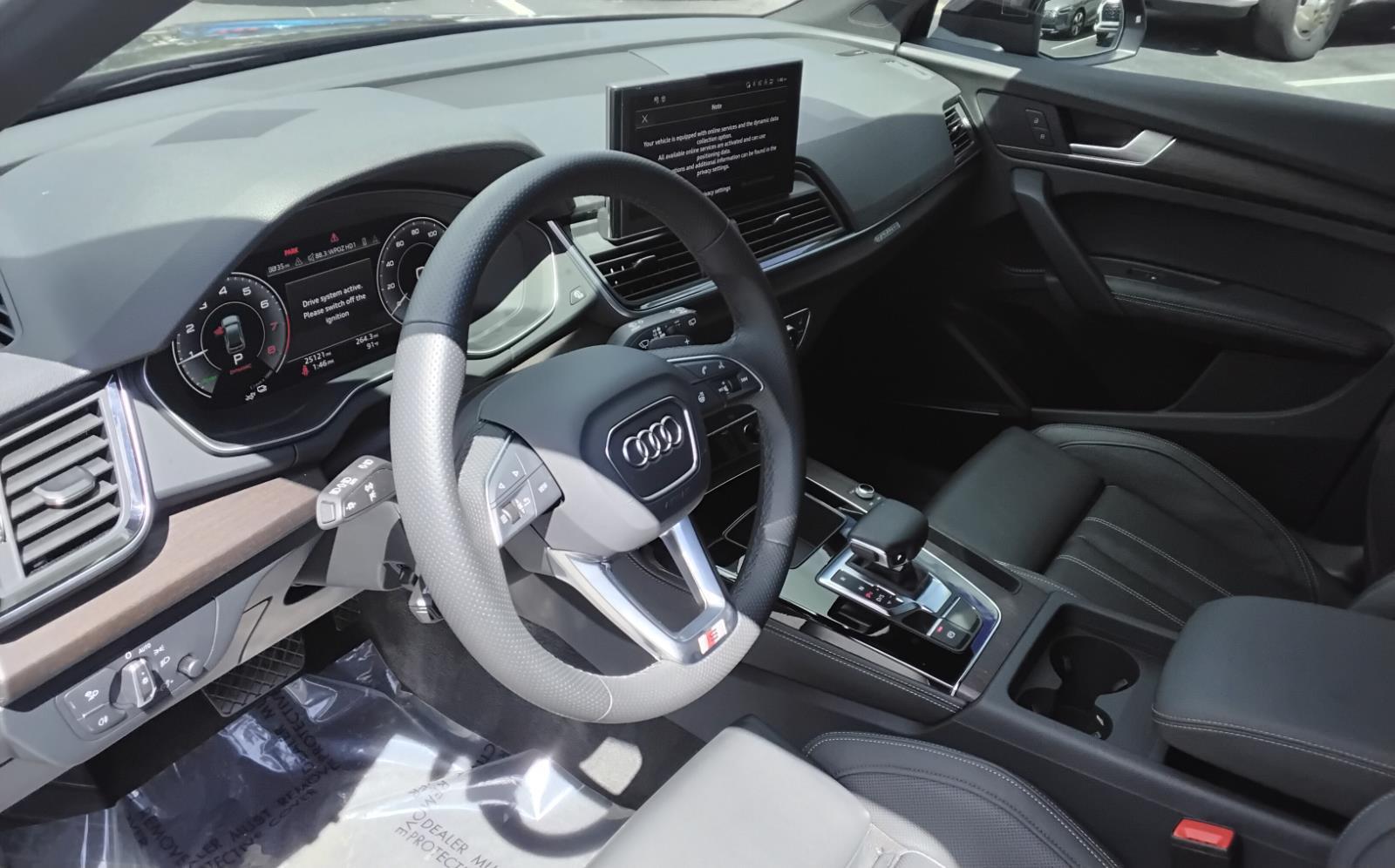 2024 Audi Q5 S line Premium Plus