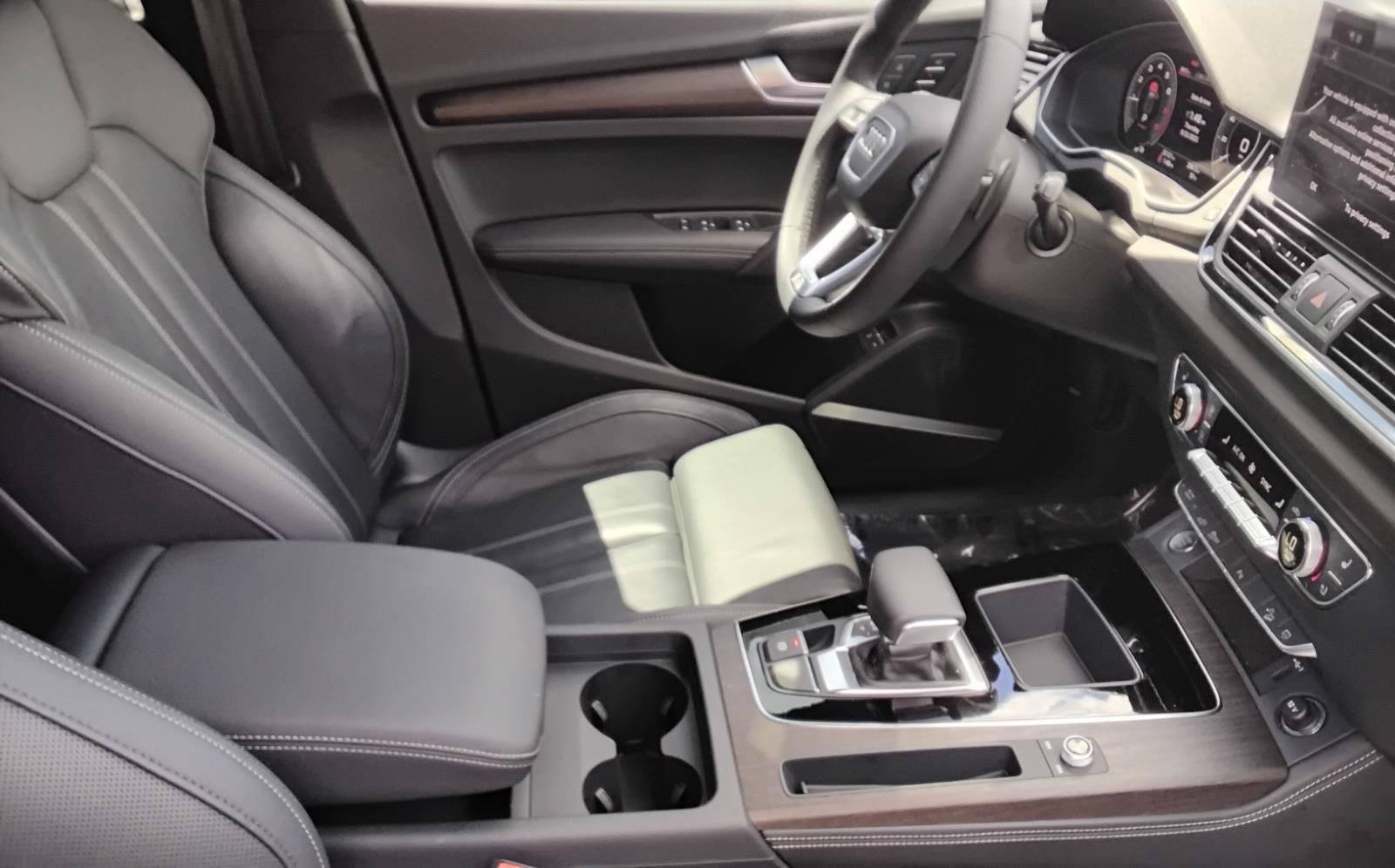 2024 Audi Q5 S line Premium Plus