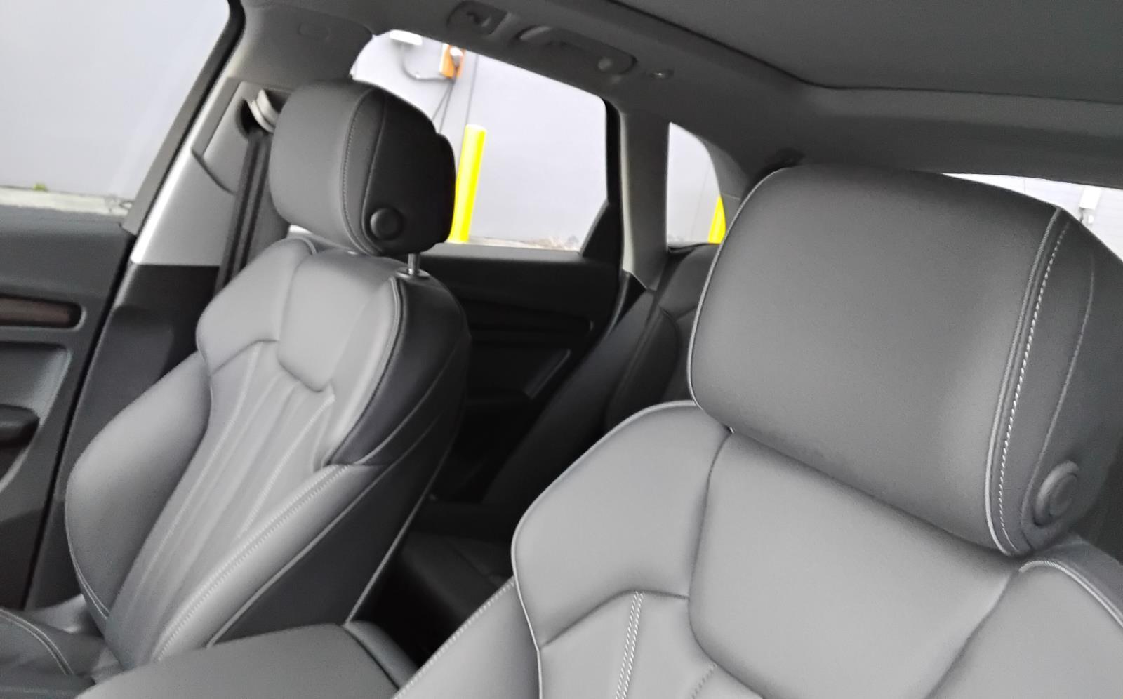 2024 Audi Q5 S line Premium