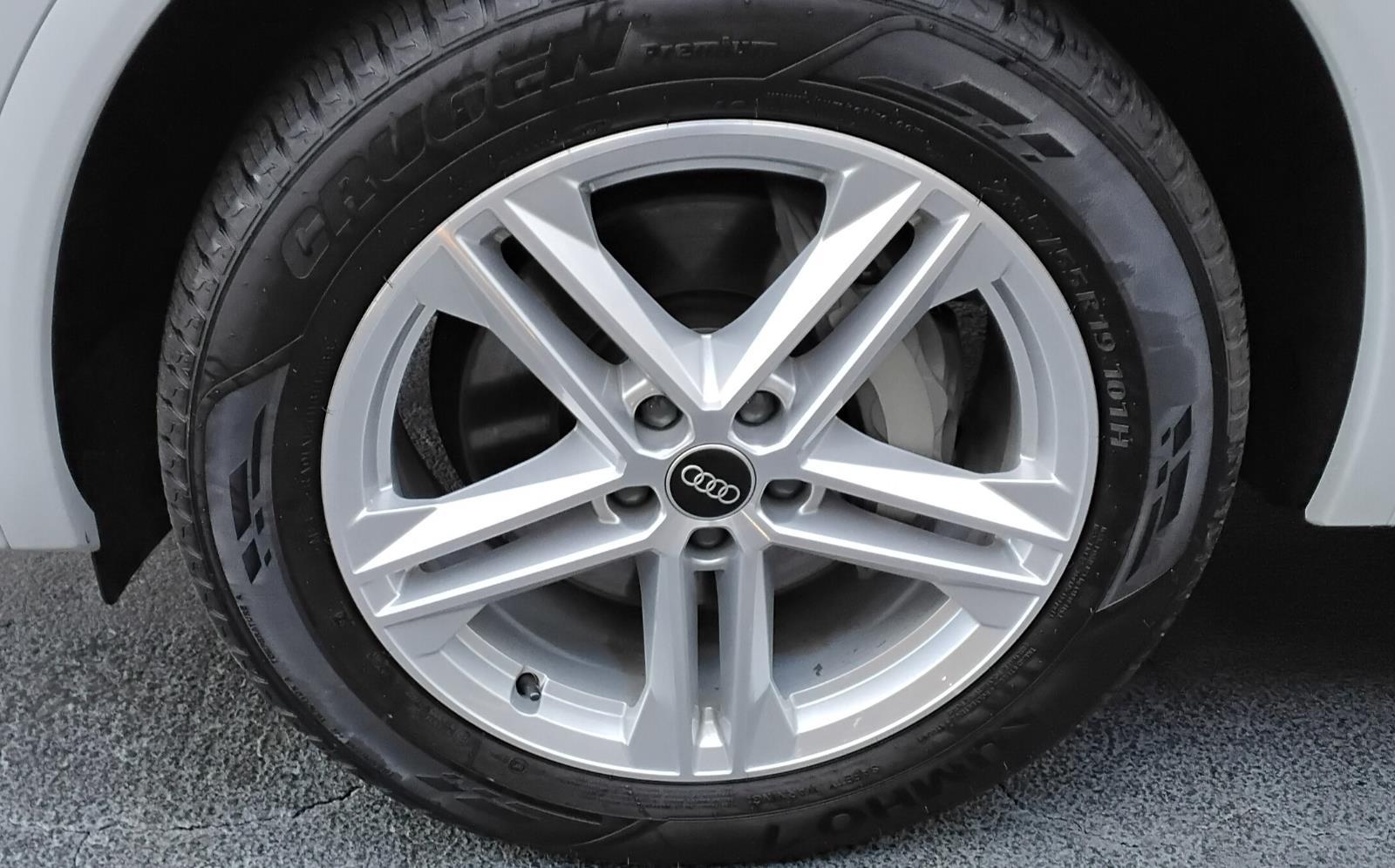 2024 Audi Q5 S line Premium