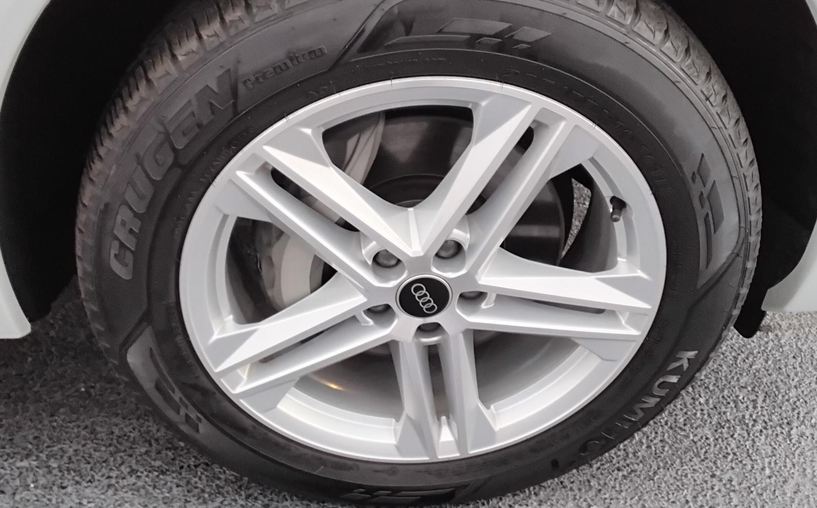 2024 Audi Q5 S line Premium