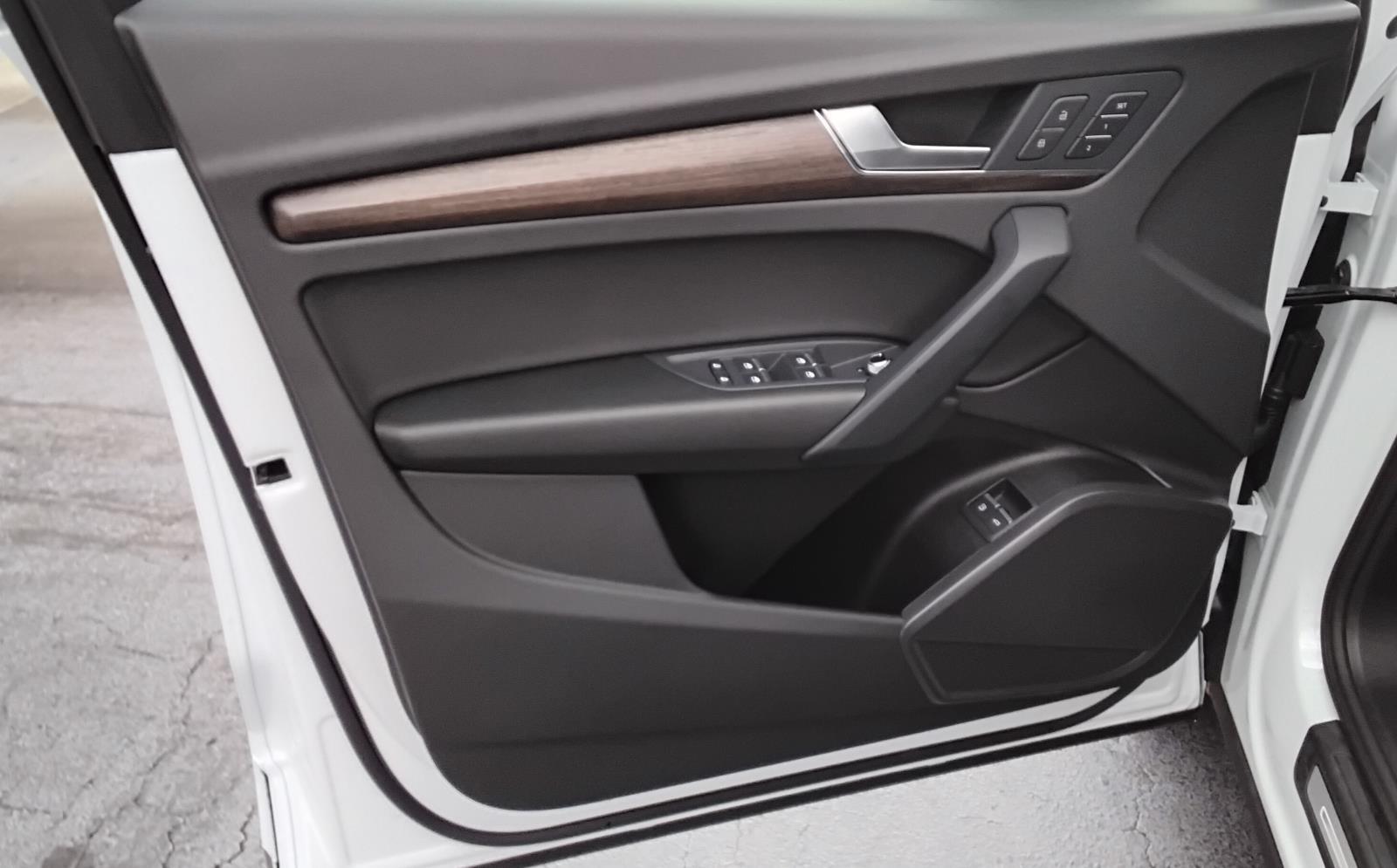 2024 Audi Q5 S line Premium