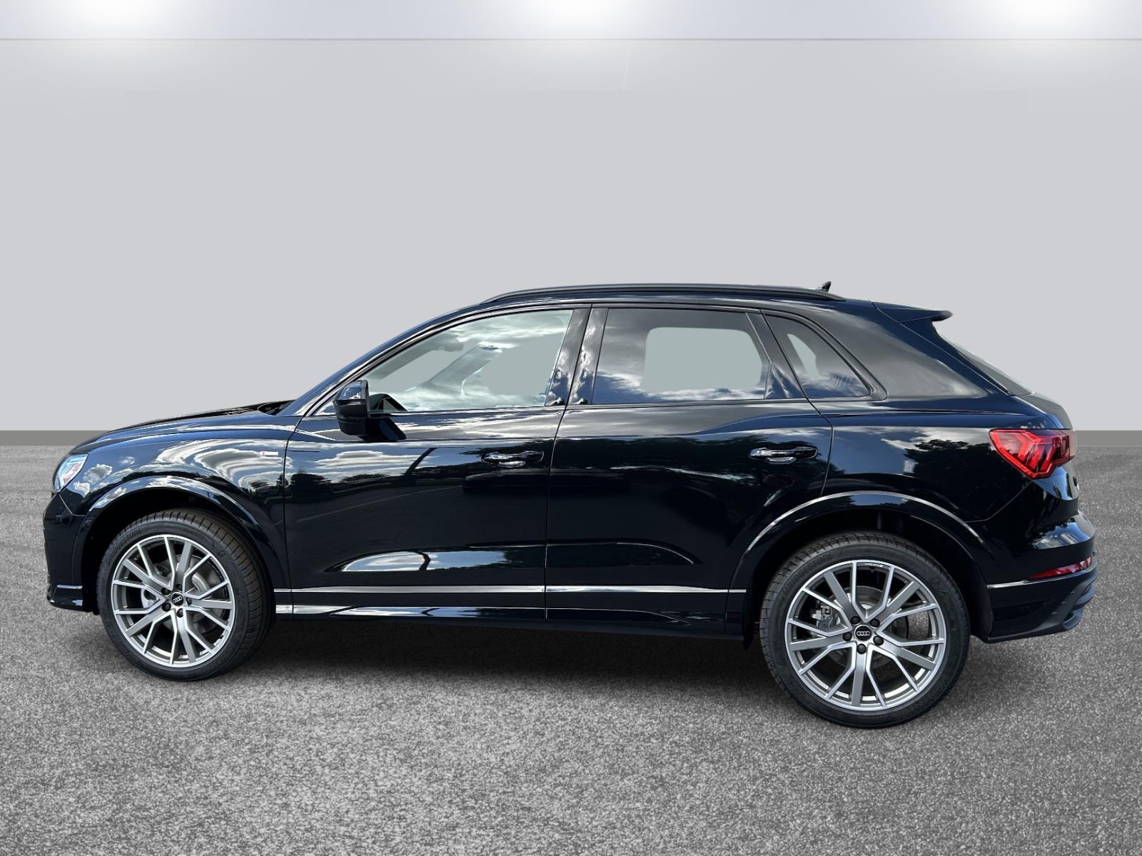 2025 Audi Q3 S line Premium Plus