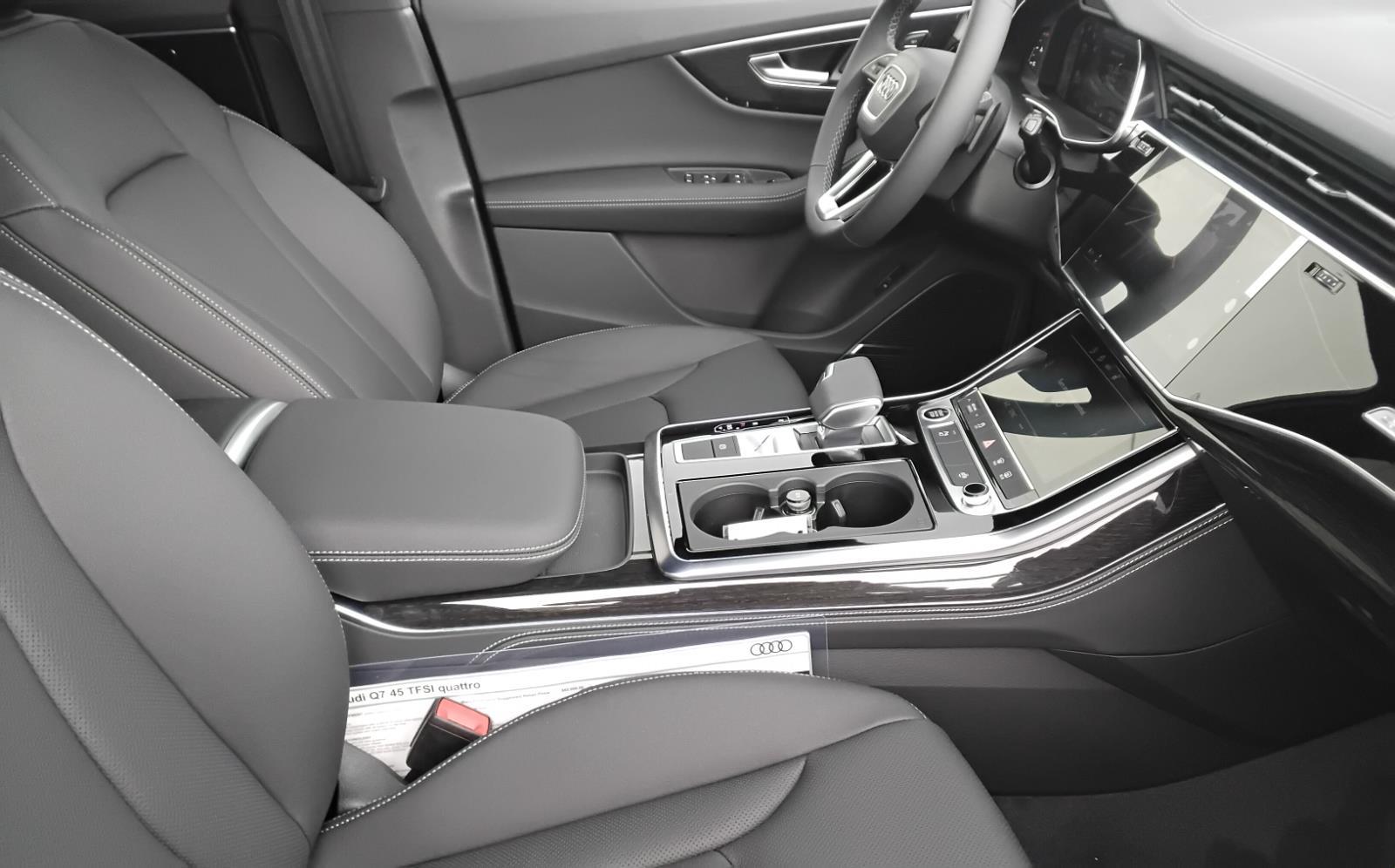 2026 Audi Q7 Premium Plus