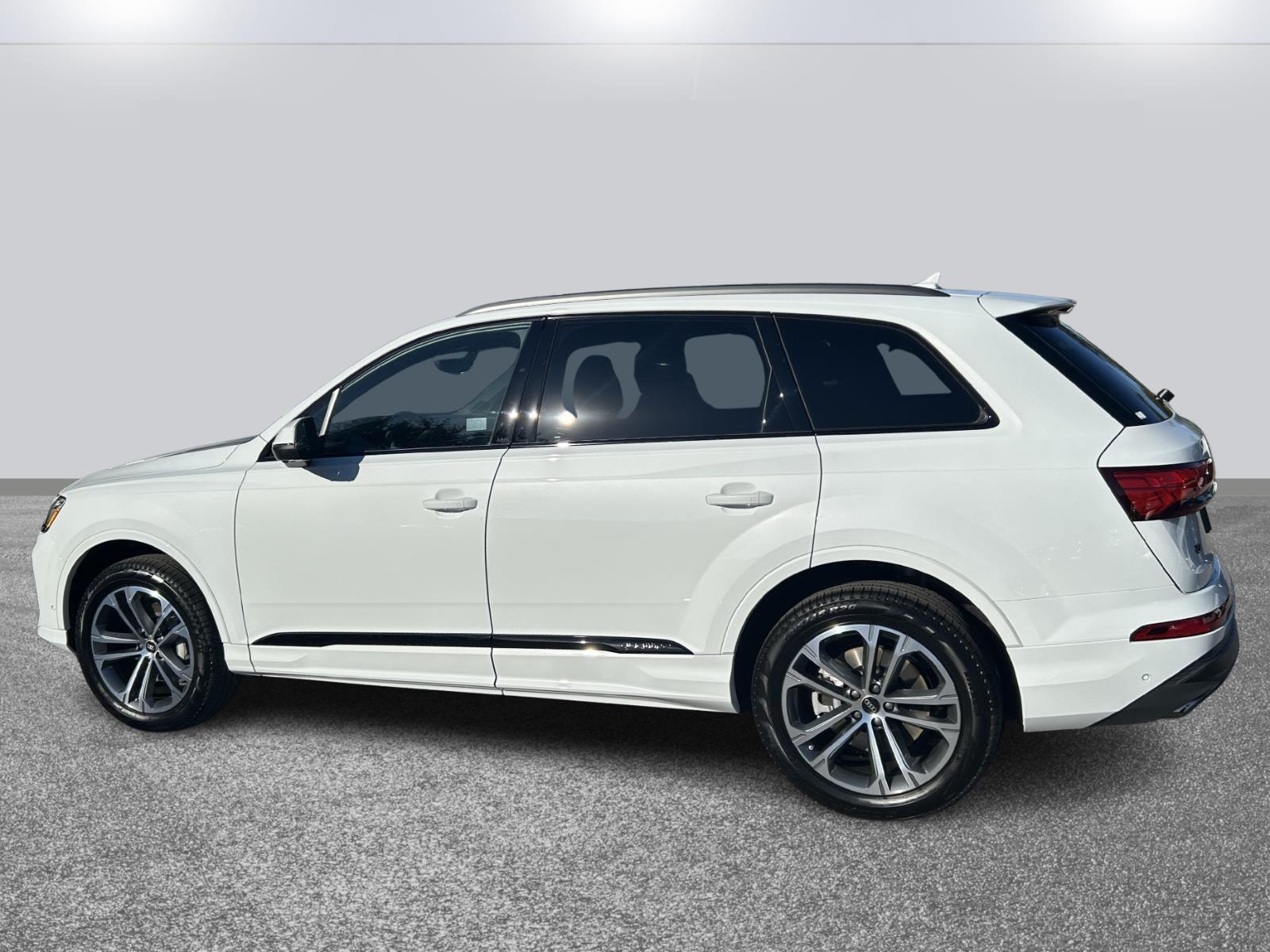 2026 Audi Q7 Premium