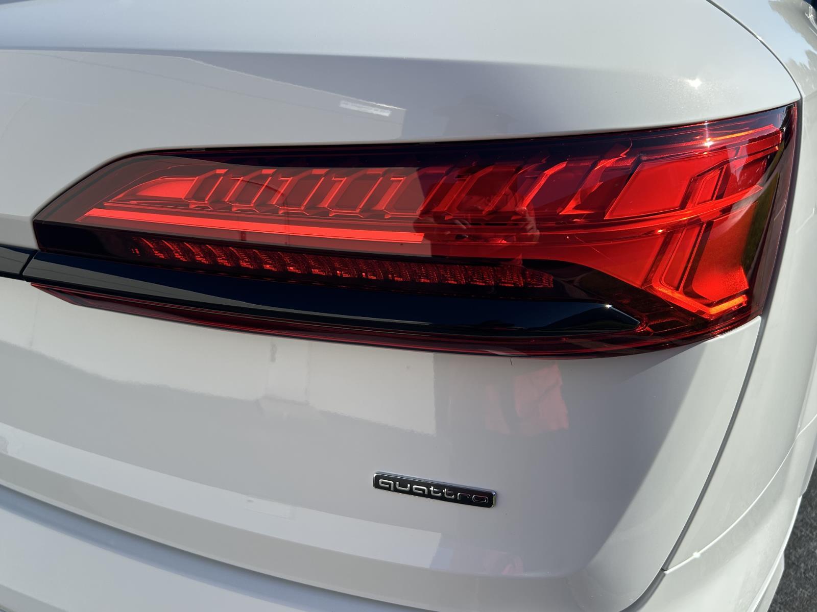 2026 Audi Q7 Premium