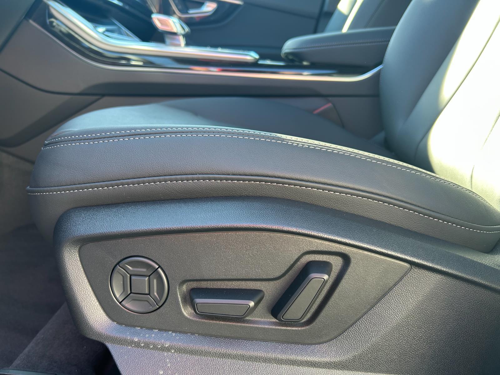 2026 Audi Q7 Premium