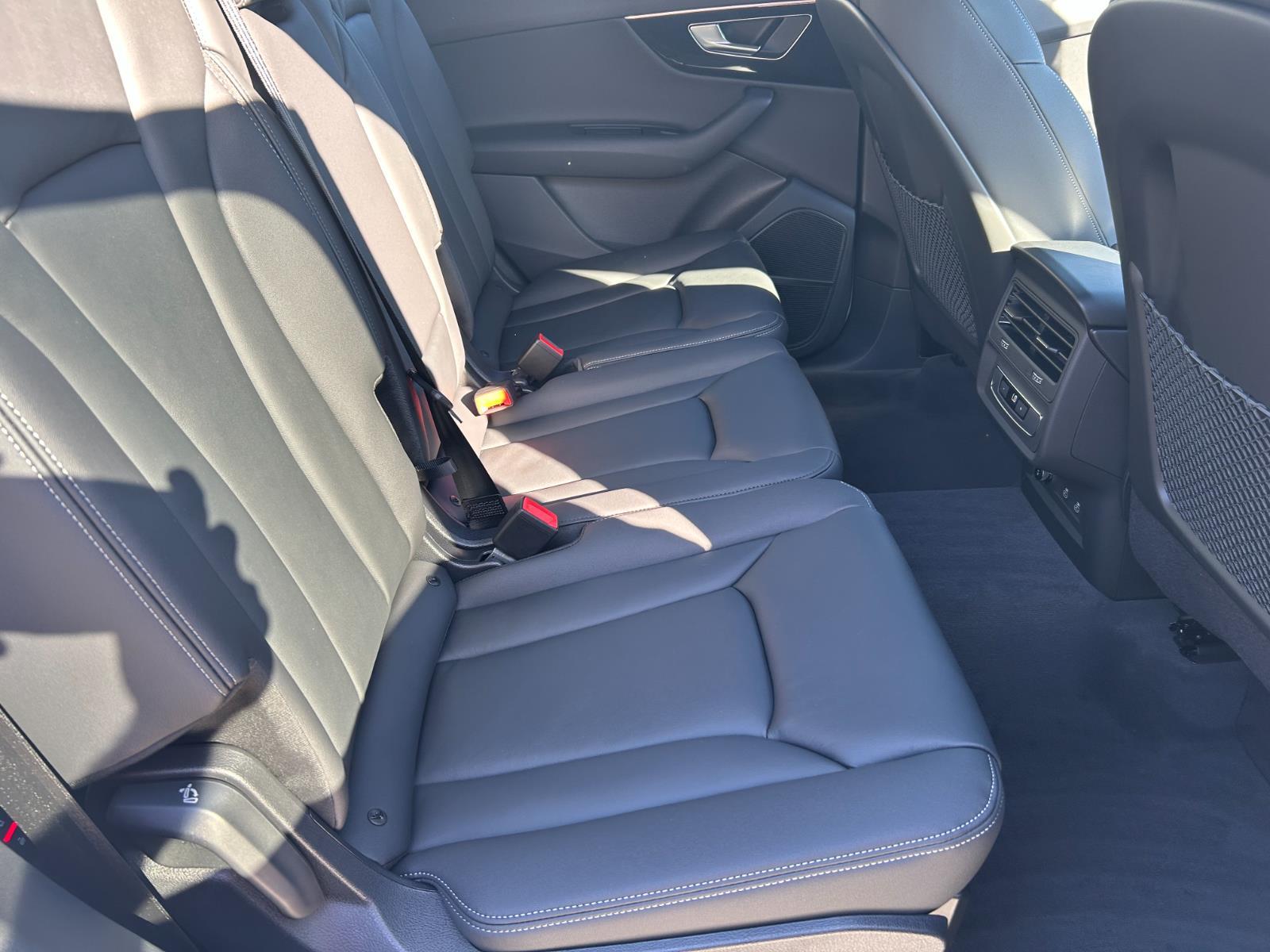 2026 Audi Q7 Premium