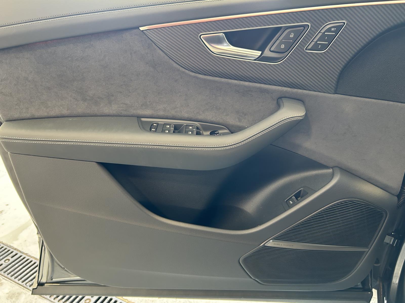 2026 Audi SQ8 Prestige