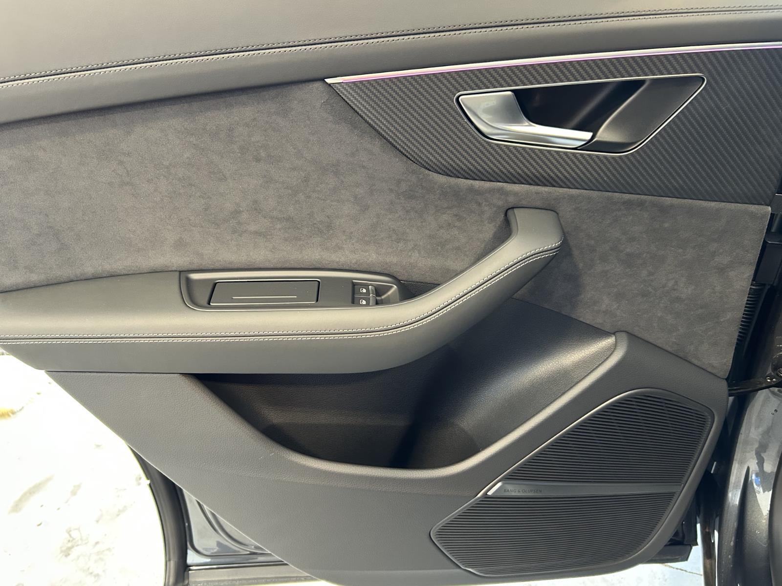 2026 Audi SQ8 Prestige