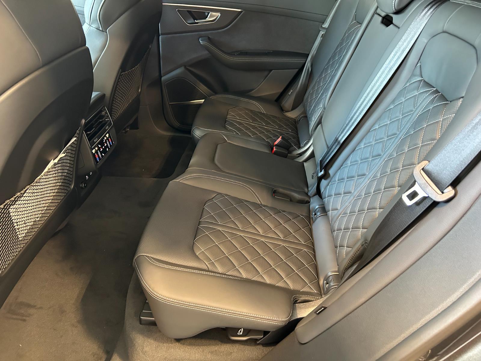 2026 Audi SQ8 Prestige