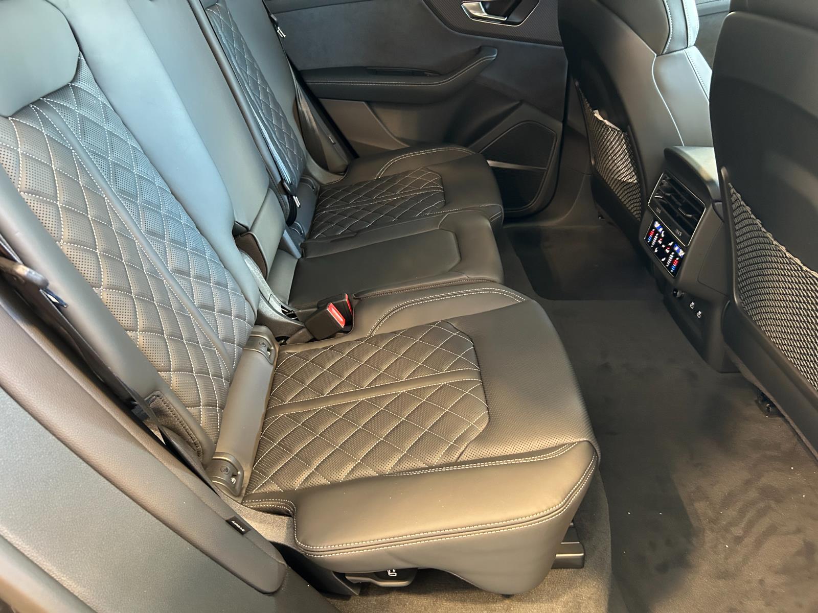 2026 Audi SQ8 Prestige