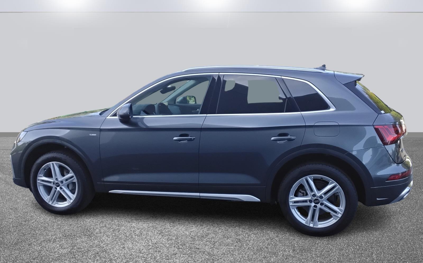 2024 Audi Q5 S line Premium