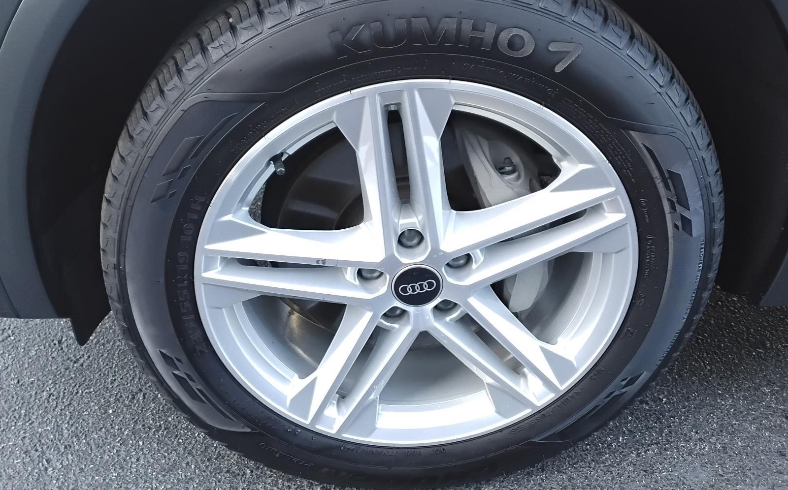 2024 Audi Q5 S line Premium