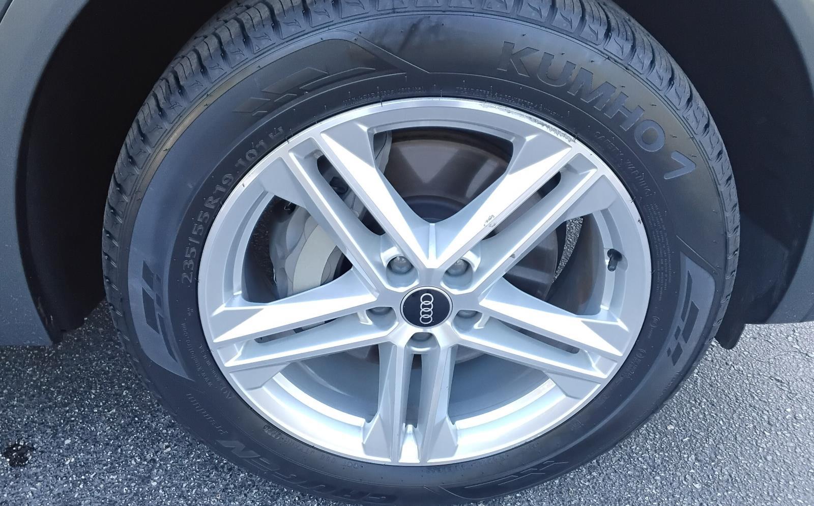 2024 Audi Q5 S line Premium