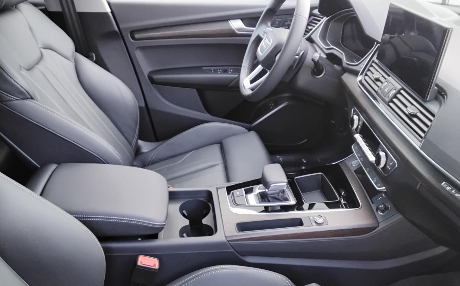 2024 Audi Q5 S line Premium