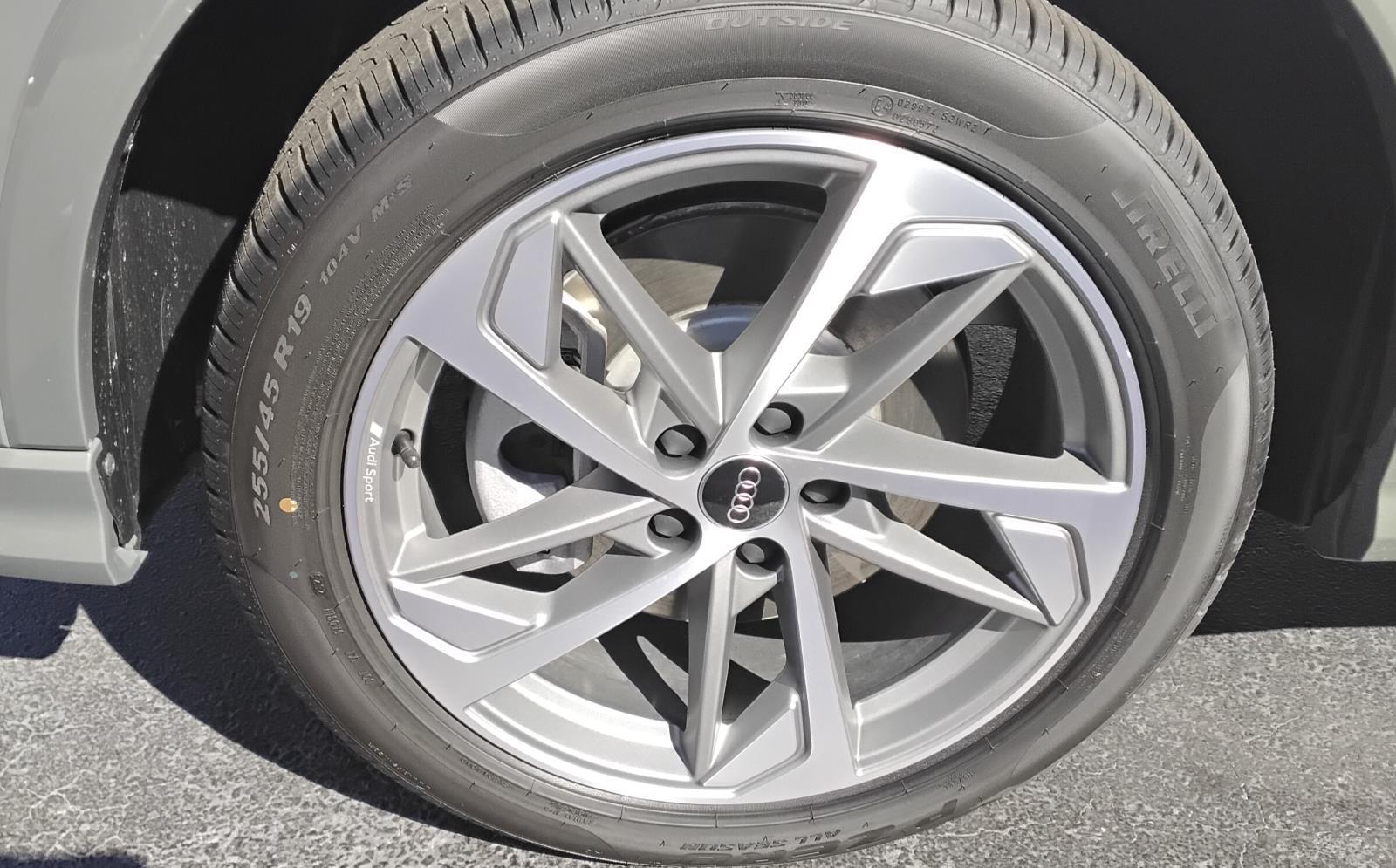 2025 Audi Q3 S line Premium