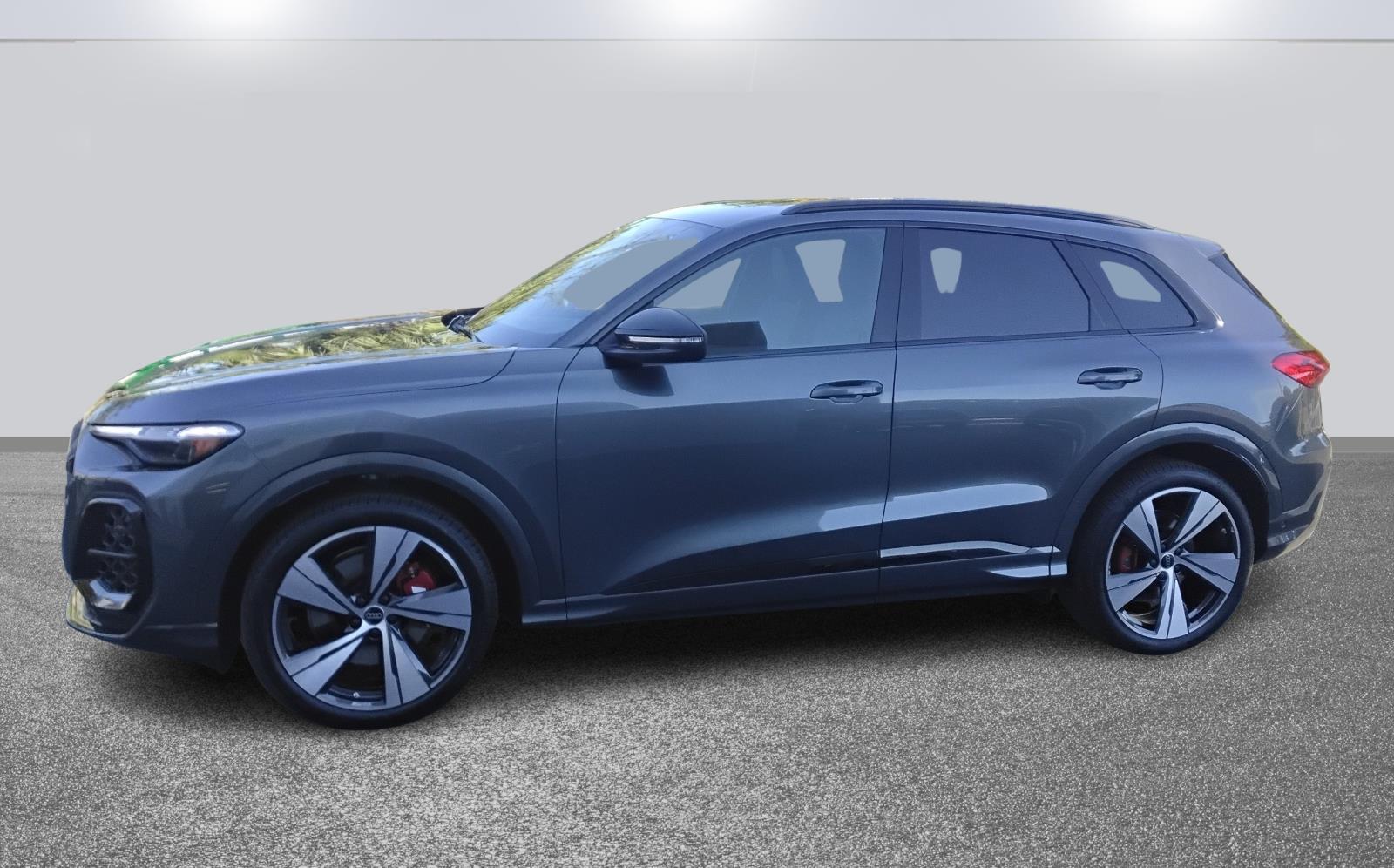 2025 Audi SQ5 Premium Plus