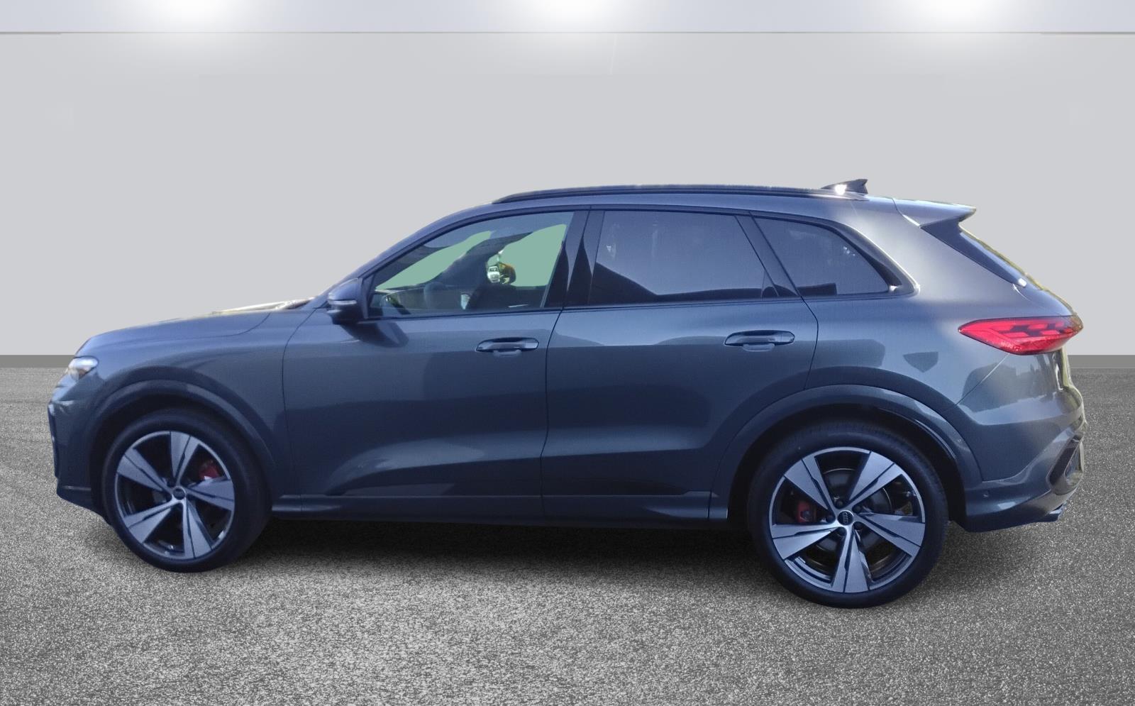 2025 Audi SQ5 Premium Plus