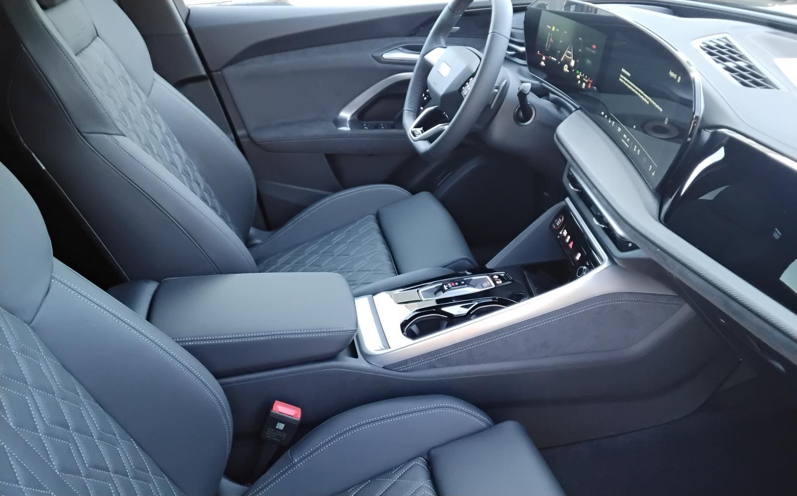 2025 Audi SQ5 Premium Plus