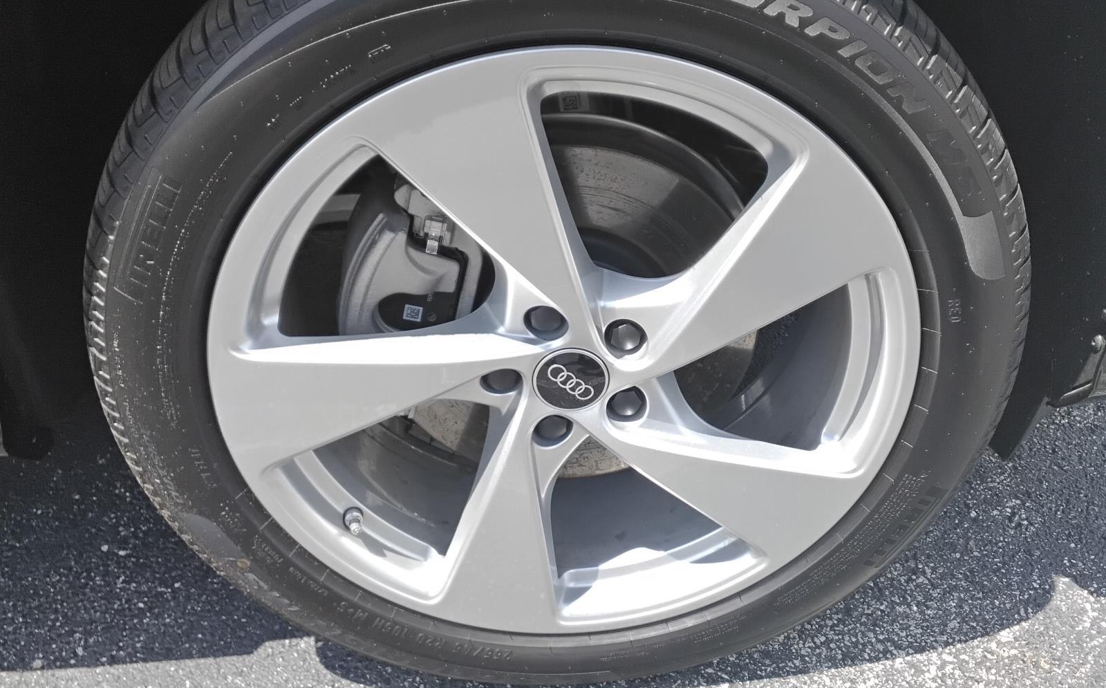 2025 Audi Q5 Premium Plus